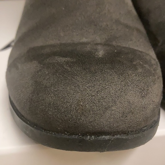 PRE-LOVED WONDER NATION SIZE 3 GREY TASSLE ZIPPERED BOOTS - Picture 8 of 12